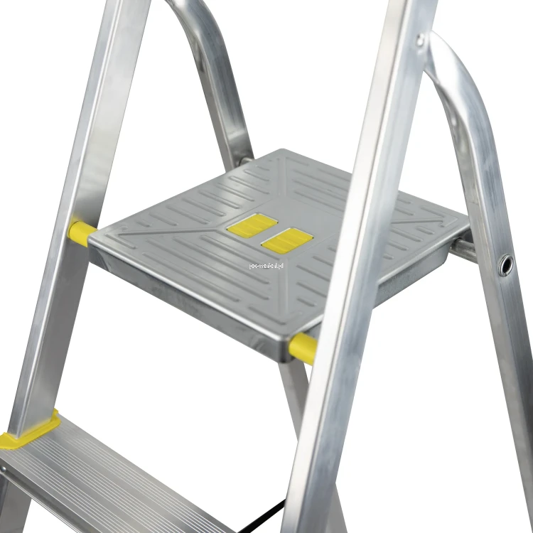 Drabina aluminiowa 3-stopniowa BS-DA3 150 kg z półką Bayersystem-podest.webp