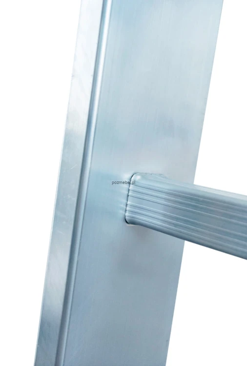 Drabina aluminiowa przemysłowa dwustronna BS-DW 2x14 150 kg Bayersystem-stopien.jpg