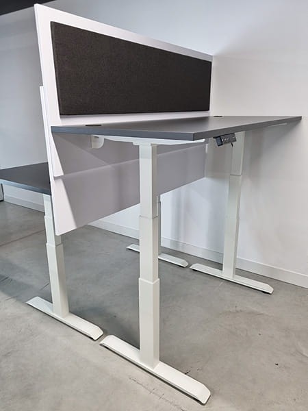 Wizualizacja biurka elektrycznego  - przód