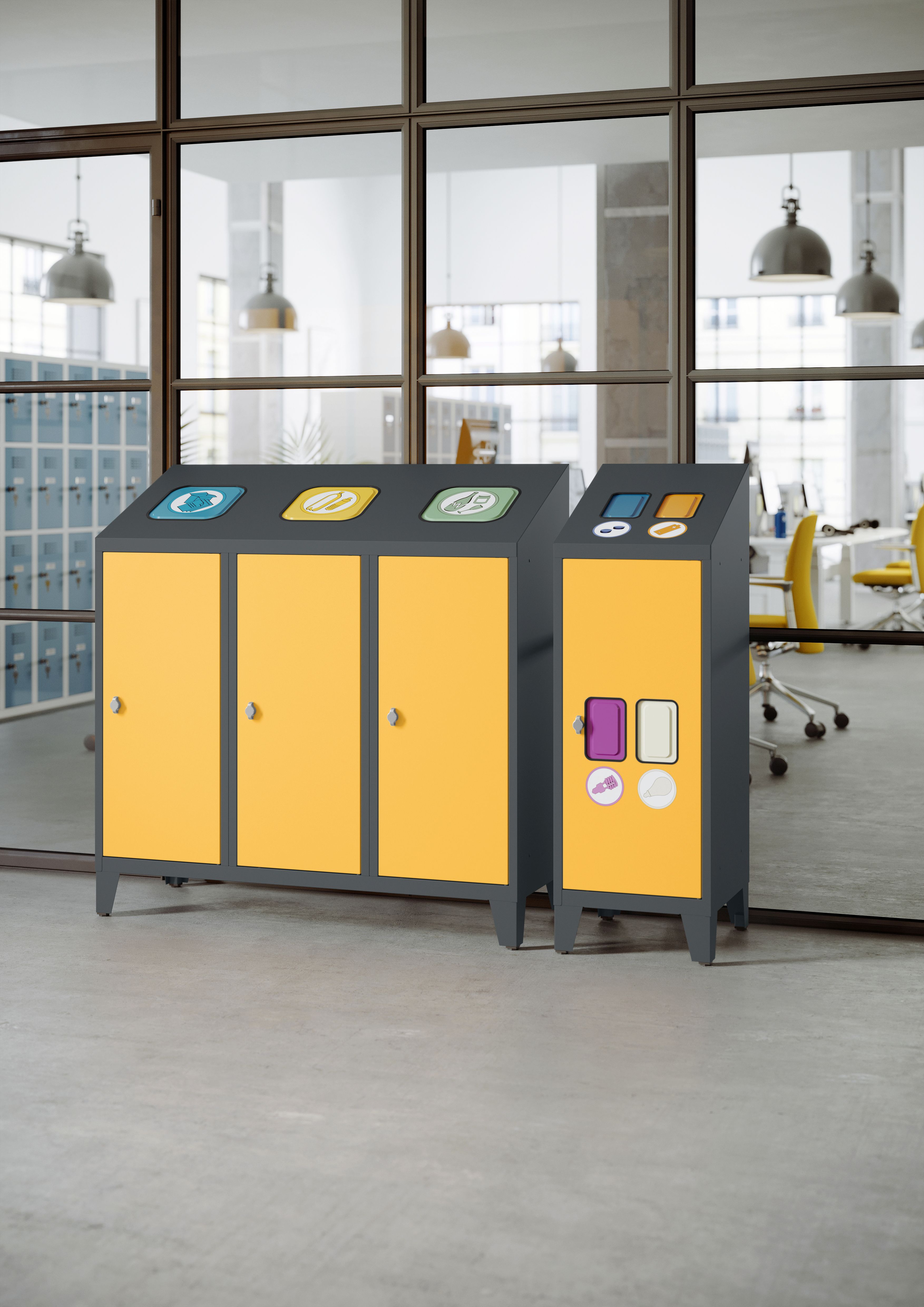 Kosze do segregacji butelek.